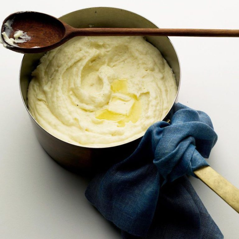 3 sposoby na odgrzanie puree ziemniaczanego, aby zawsze było kremowe i pyszne