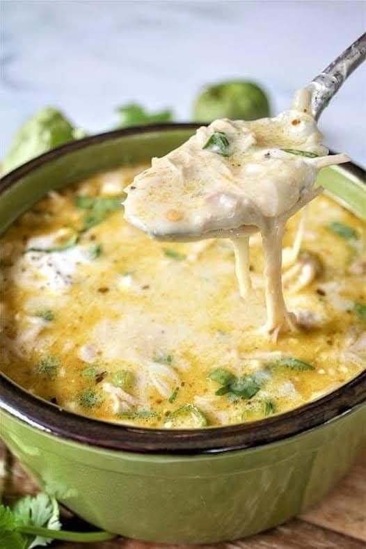 Zupa z kurczakiem Enchilada w garnku wolnowarnym