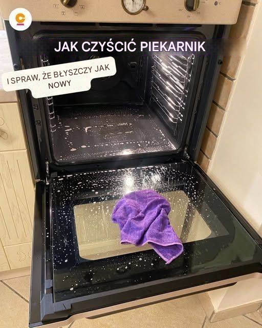 Sprytny trik na czyszczenie piekarnika podczas snu