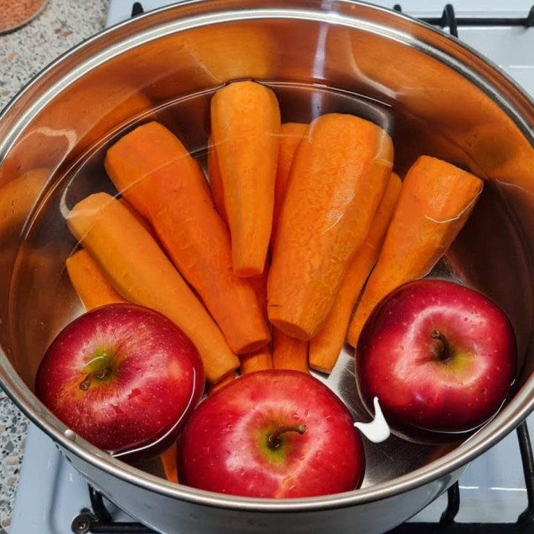 Dlaczego Gotuję 1 kg Marchewek z Jabłkami? Odkryj Proste, Pyszne i Zdrowe Danie!