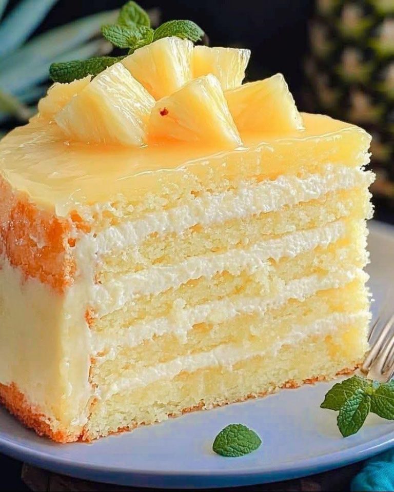Tort Tropikalny Ananasowy Bliss