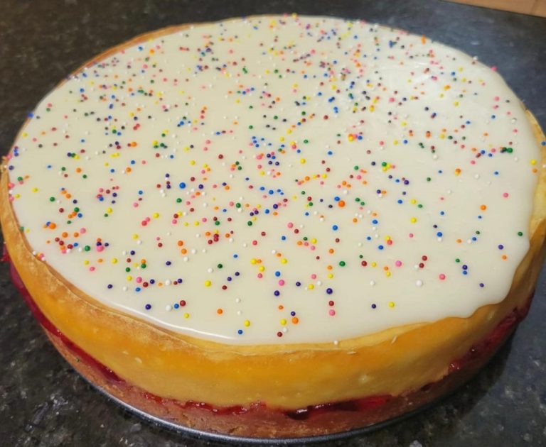 Sernik truskawkowy Pop-Tart
